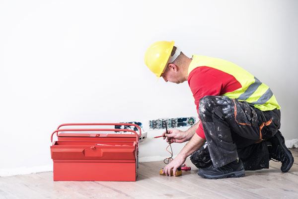 Commercial Electrician